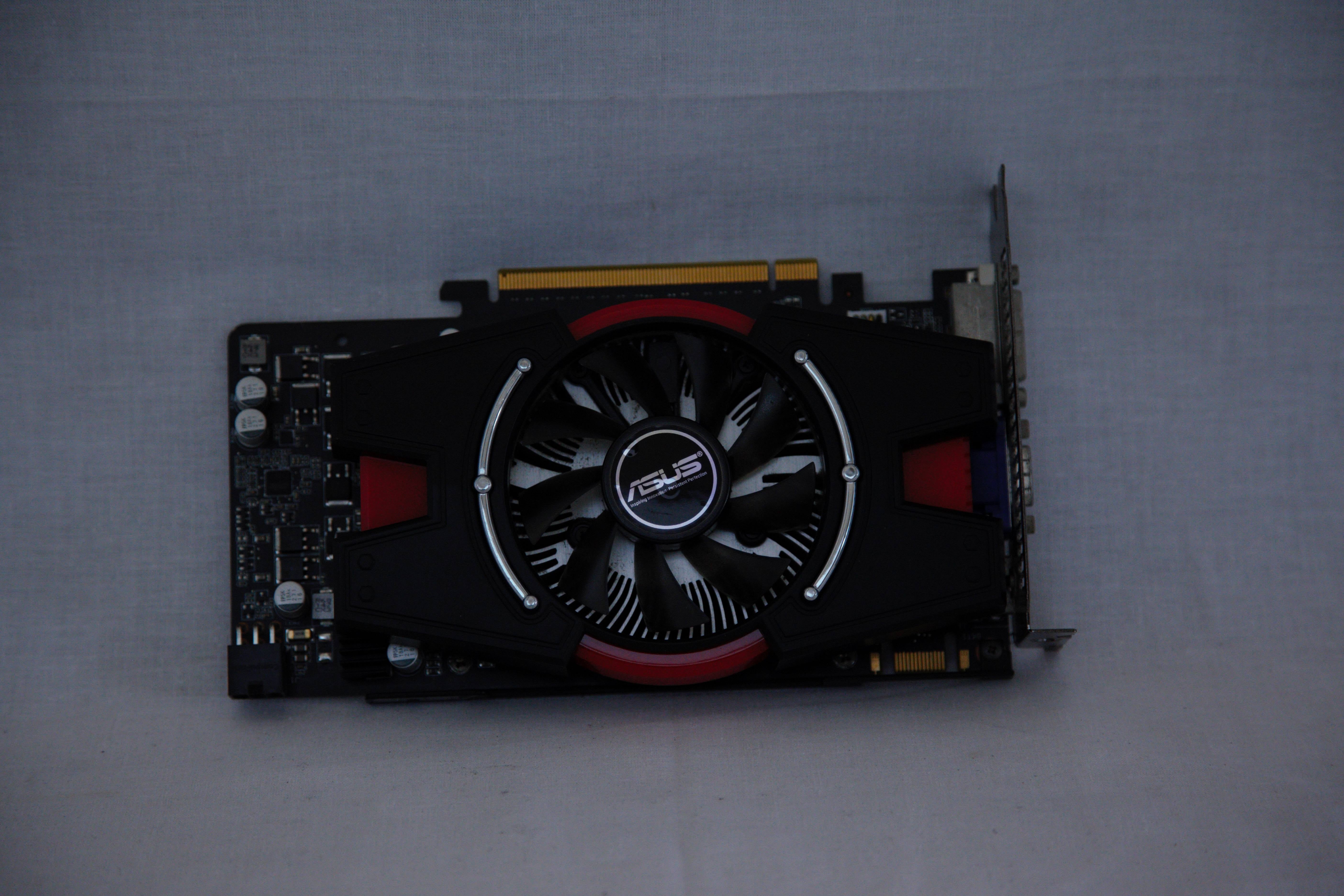 0038★ASUS ENGTX550 TI DI/1GD5