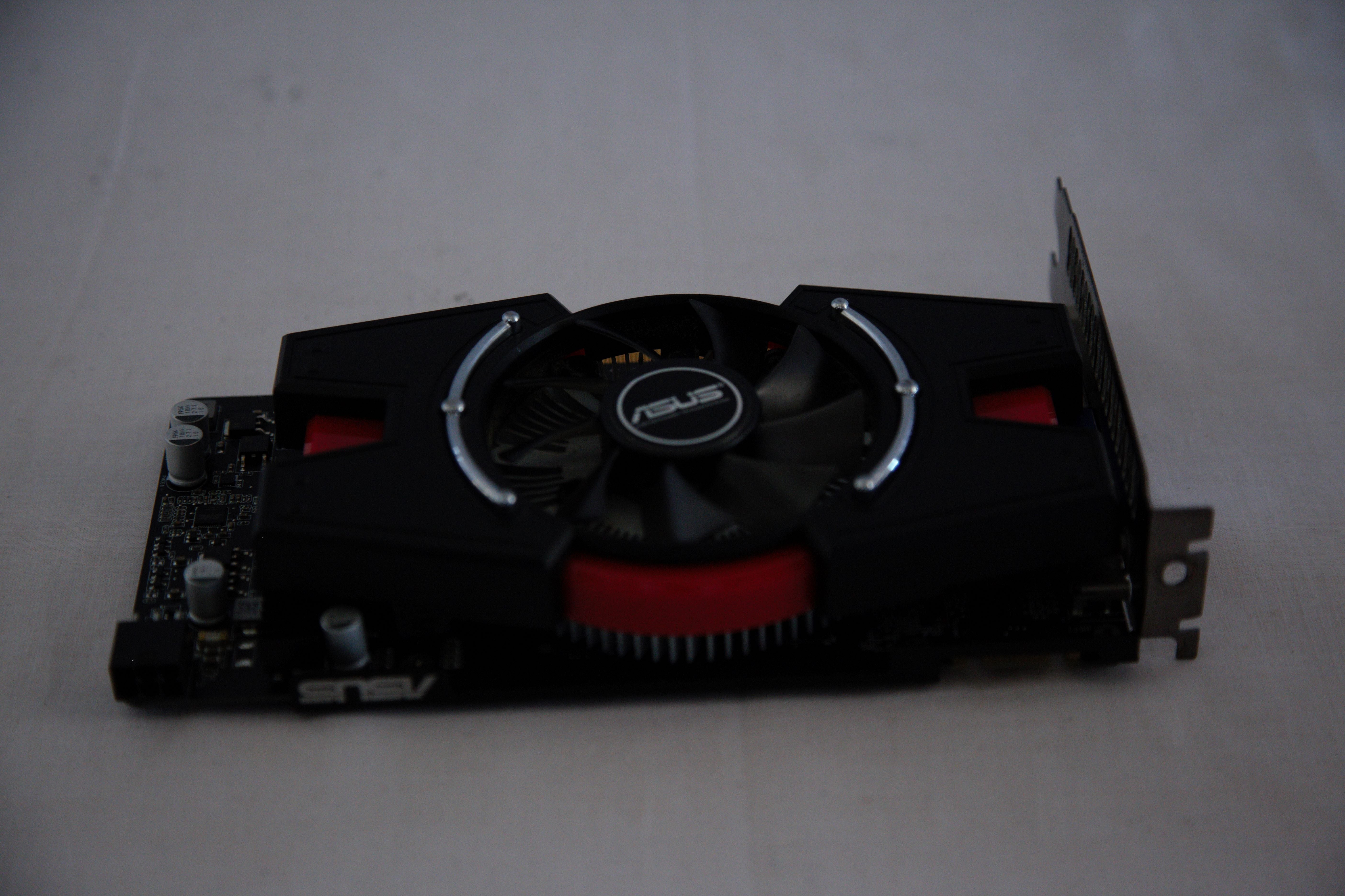 0038★ASUS ENGTX550 TI DI/1GD5