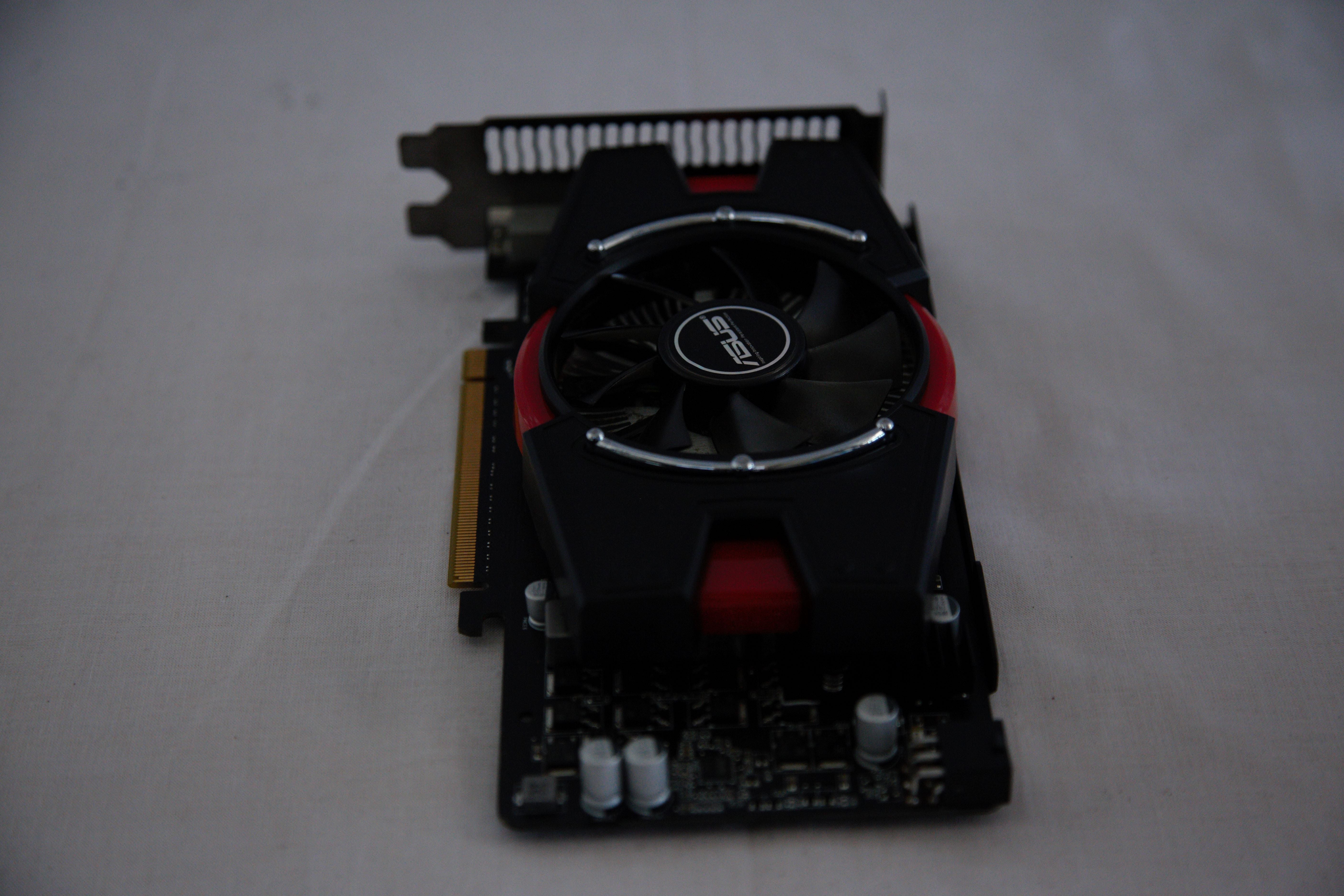 0038★ASUS ENGTX550 TI DI/1GD5