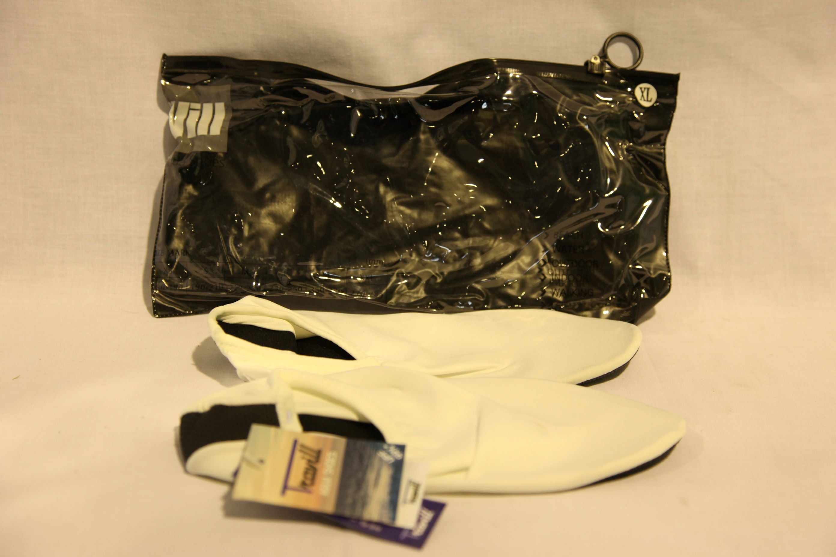 0681★アクアシューズ   WHITE　XXL（27.0～28.5）ウォーター、マリン、プール、ヨガ、サーフィン、シュノーケリング ビーチサンダル